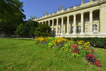 Le Grand Palais fleuri, mus&eacute;e de Paris, &Icirc;le-de-France, France