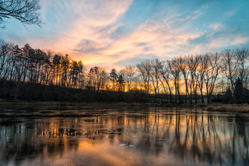Obraz premium Sunrise over lake landscape.