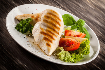 Roast chicken fillet and vegetables