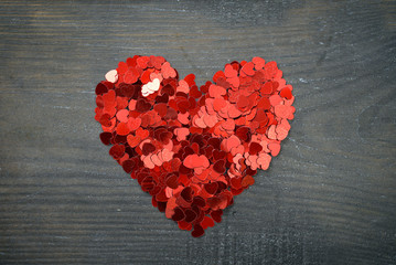 Obraz na płótnie Canvas Confetti in shape of heart