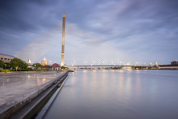 Fototapeta na wymiar Rama VIII Bridge