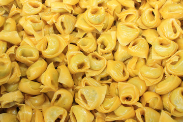 tortellini piatto tipico emilia romagna