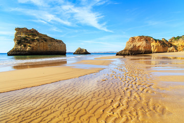 A beach in Algarve region, Portugal - obrazy, fototapety, plakaty