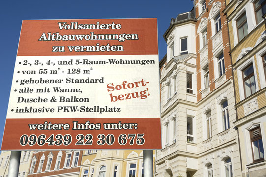 Schild: Vollsanierte Altbauwohnungen zu vermieten!
