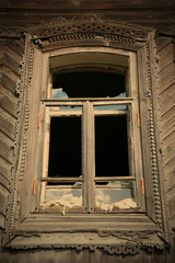 old-time window with splinter flow