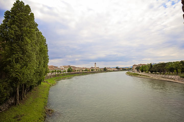 Fototapeta na wymiar Adige River