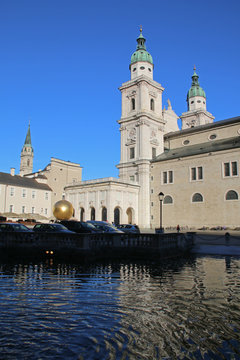 Salzburg - 017 - Dom - Kapitelplatz