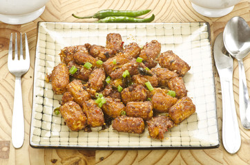 crispy sesami seed coated babycorn