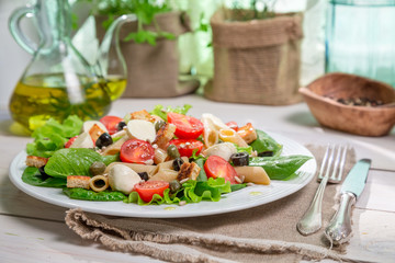 Salad with noodles and vegetables