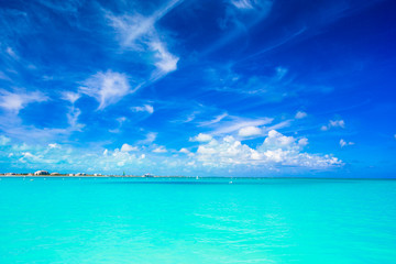 Fototapeta na wymiar White sandy beach with turquoise water at perfect island