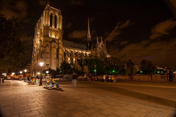 Parigi by night