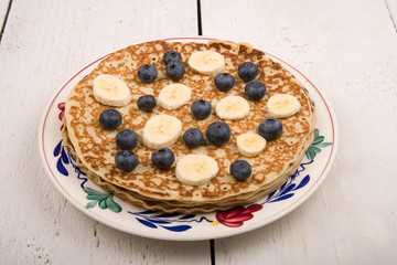 pancake with blueberries and banana