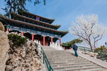 Foto op Canvas Paviljoen van de eeuwige lente in Jingshan Park, Peking, China © Fotokon