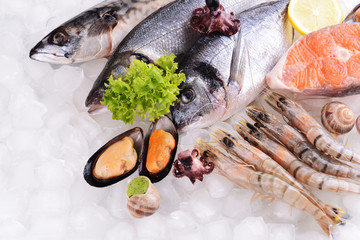Fresh fish and other seafood on ice