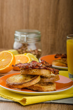 French toast with bacon and fresh juice