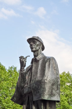 Statua di Sherlock Holmes