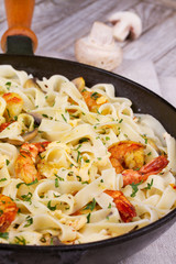 Creamy Shrimp and Mushroom Pasta