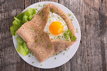 crepe with cheese and egg