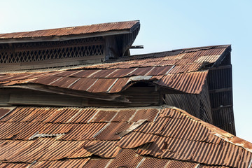 Obraz na płótnie Canvas Old rusty roof