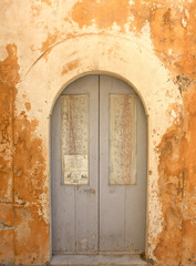 Porta grigia 