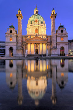 Karlkirche  Wien beleuchtet