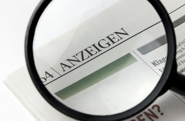 Anzeigen in Zeitung Konzept