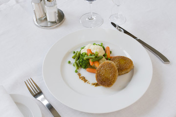 Cutlet with vegetables