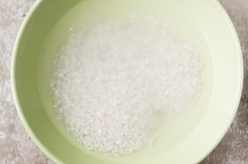 Washing the rice