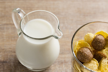 A bowl of cereal corn flakes