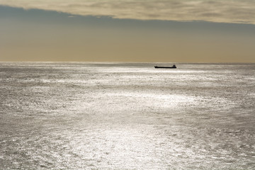Obraz premium Large ship in English Channel