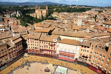 Naklejka premium Panorama von Siena - Italien