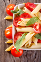 Pasta rigatoni with fresh tomatoes