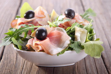 Smoked ham and vegetables