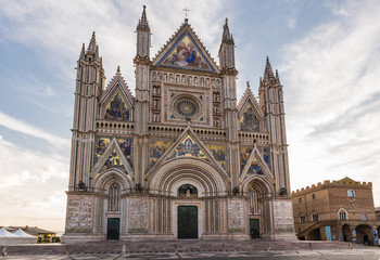 medieval cathedral in Orvieto, Umbria, Italy - 77492873
