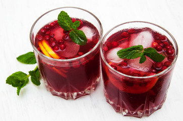 Cranberry cocktail with mint