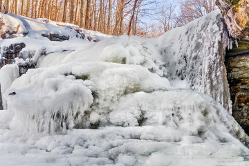 Fototapeta na wymiar Icy McCormicks Creek Falls