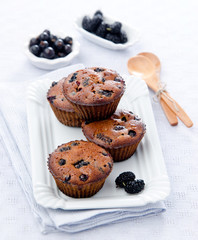 Muffins with chocolate and berries