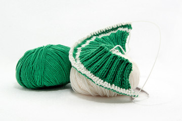 Handarbeit f&uuml;r Baby in gr&uuml;n und weiss