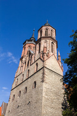 Fototapeta na wymiar Altstadt Kirche in Göttingen - historisches Bauwerk