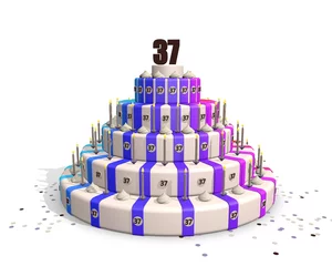 Deurstickers vrolijke taart met cijfer 37 © emieldelange
