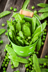 Fresh green peas