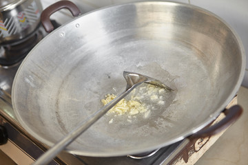 Stir fry garlic