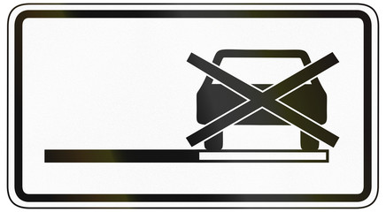 German traffic sign additional panel to specify the meaning of other signs: No parking on verges/shoulder