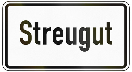 German traffic sign additional panel to specify the meaning of other signs: Grit on road