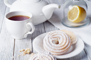 Tea with cookies