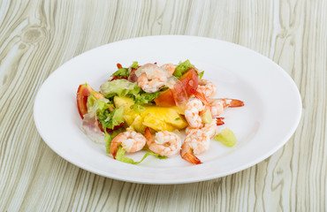 Shrimps with aloe vera salad