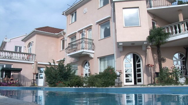 Clip of nice holliday villa with all luxury needed