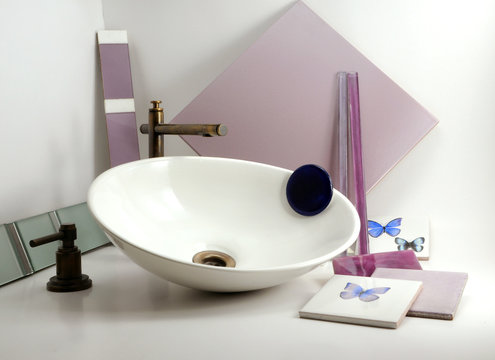 Bathroom Basin Sink. Beautifuls Taps And Accesories.