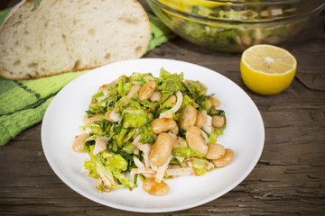 salad with beans and squid
