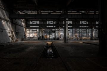 Fototapeta na wymiar Large industrial hall of a repair station